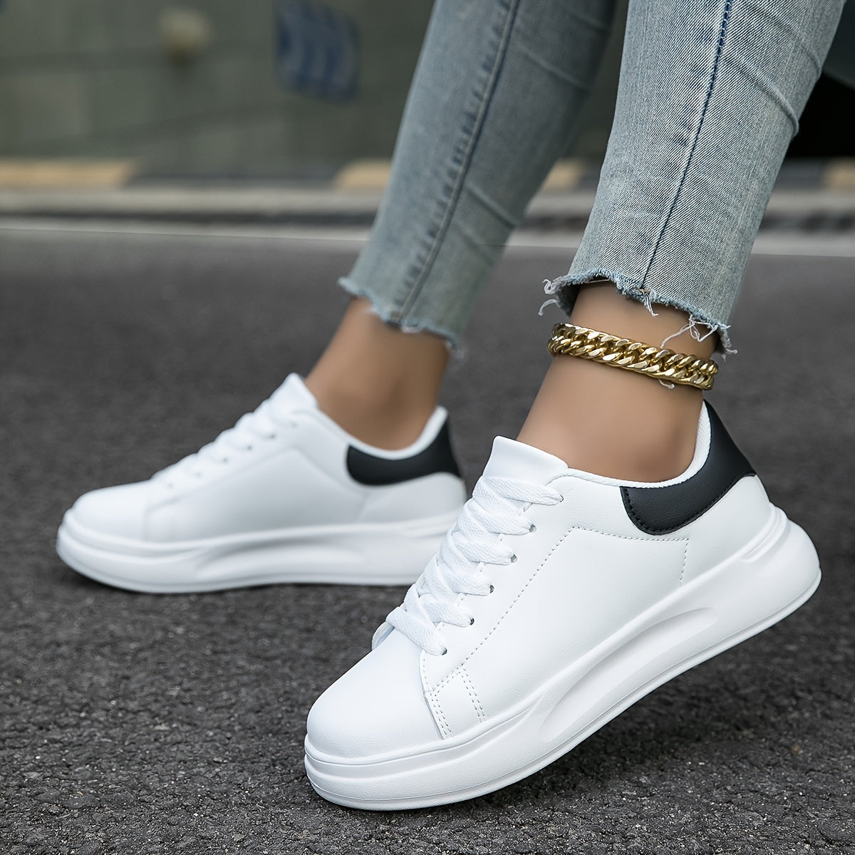 Women's Sneakers in White Leather – Timeless, Comfortable & Versatile