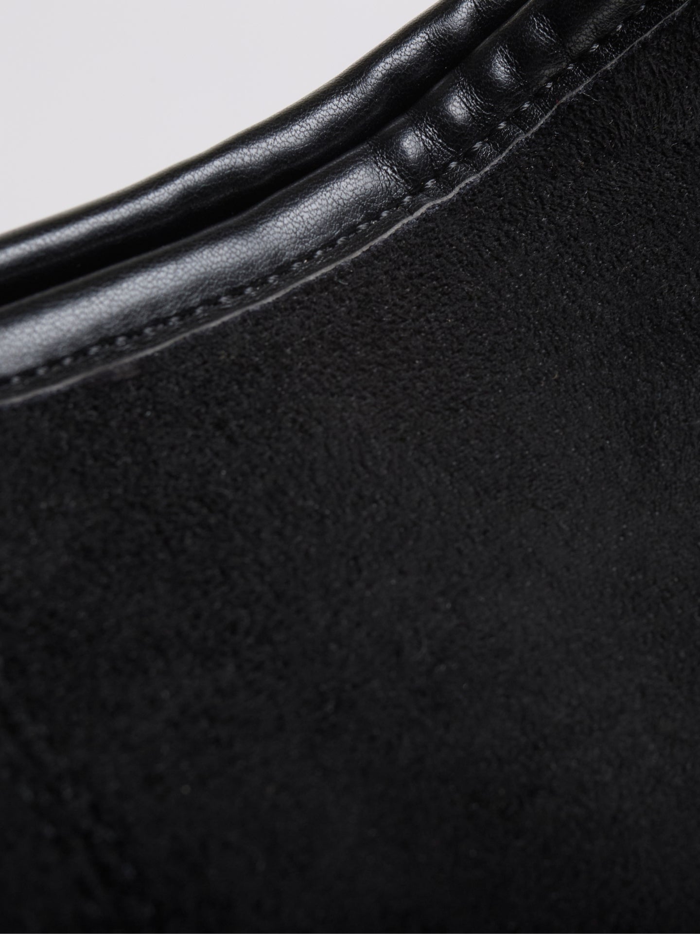 Halfronde Vegan Leren Tote Tas – Stijlvol, Praktisch & Duurzaam