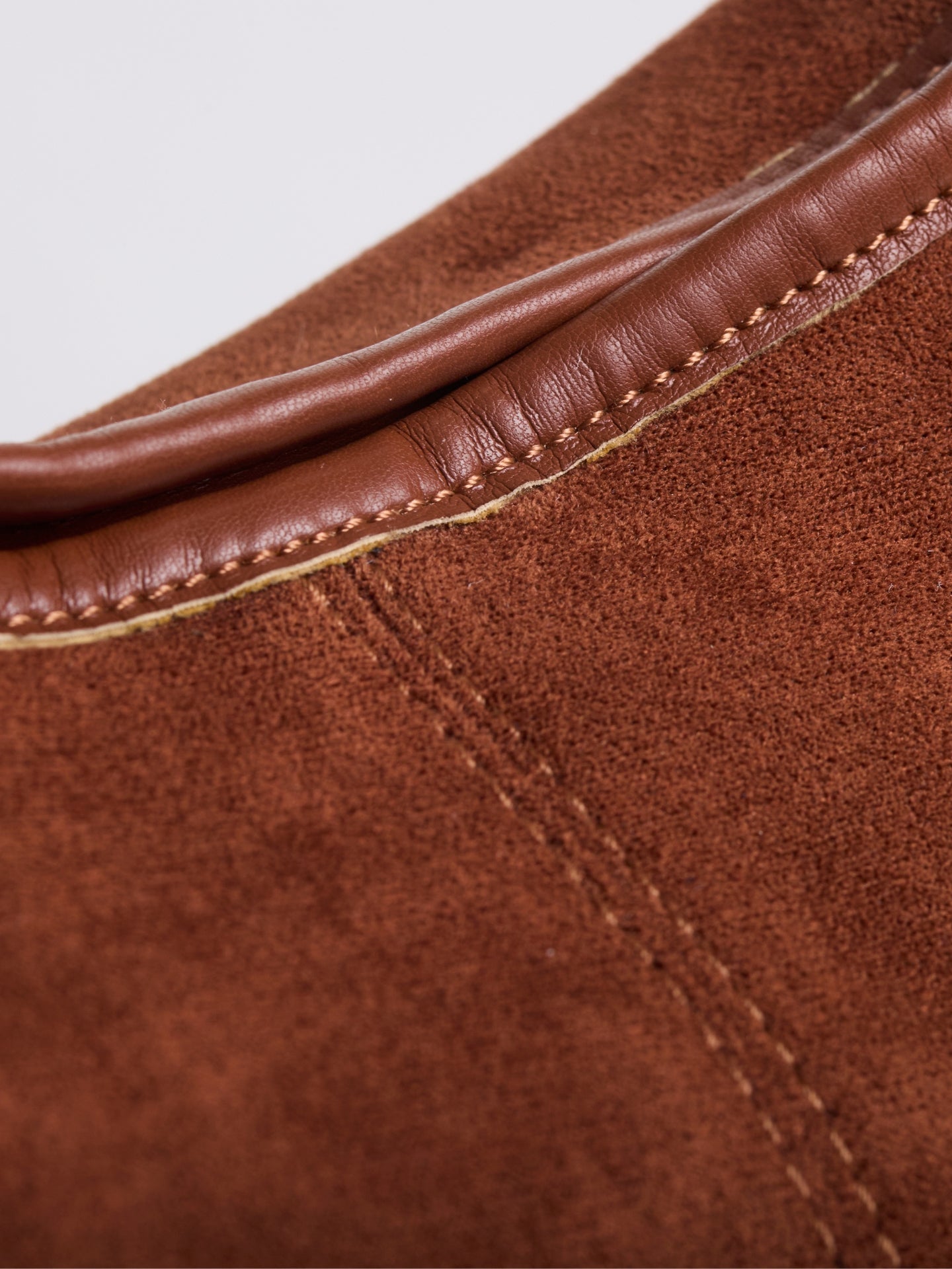 Halfronde Vegan Leren Tote Tas – Stijlvol, Praktisch & Duurzaam