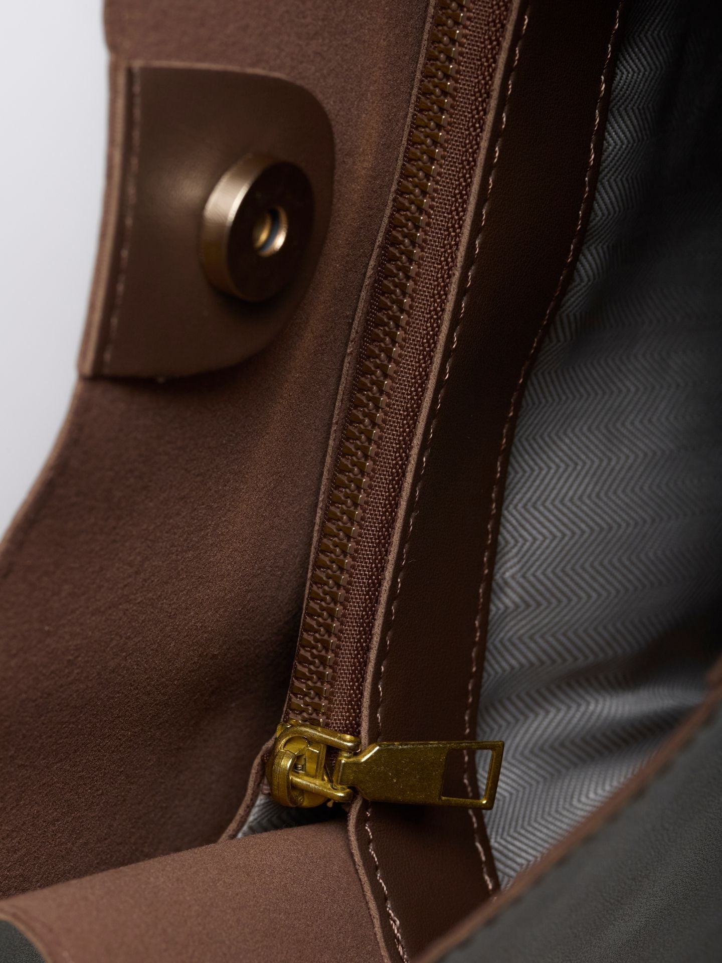 Halfronde Vegan Leren Schoudertas – Elegant & Ruim voor Dagelijks Gebruik