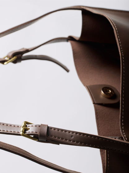 Halfronde Vegan Leren Schoudertas – Elegant & Ruim voor Dagelijks Gebruik