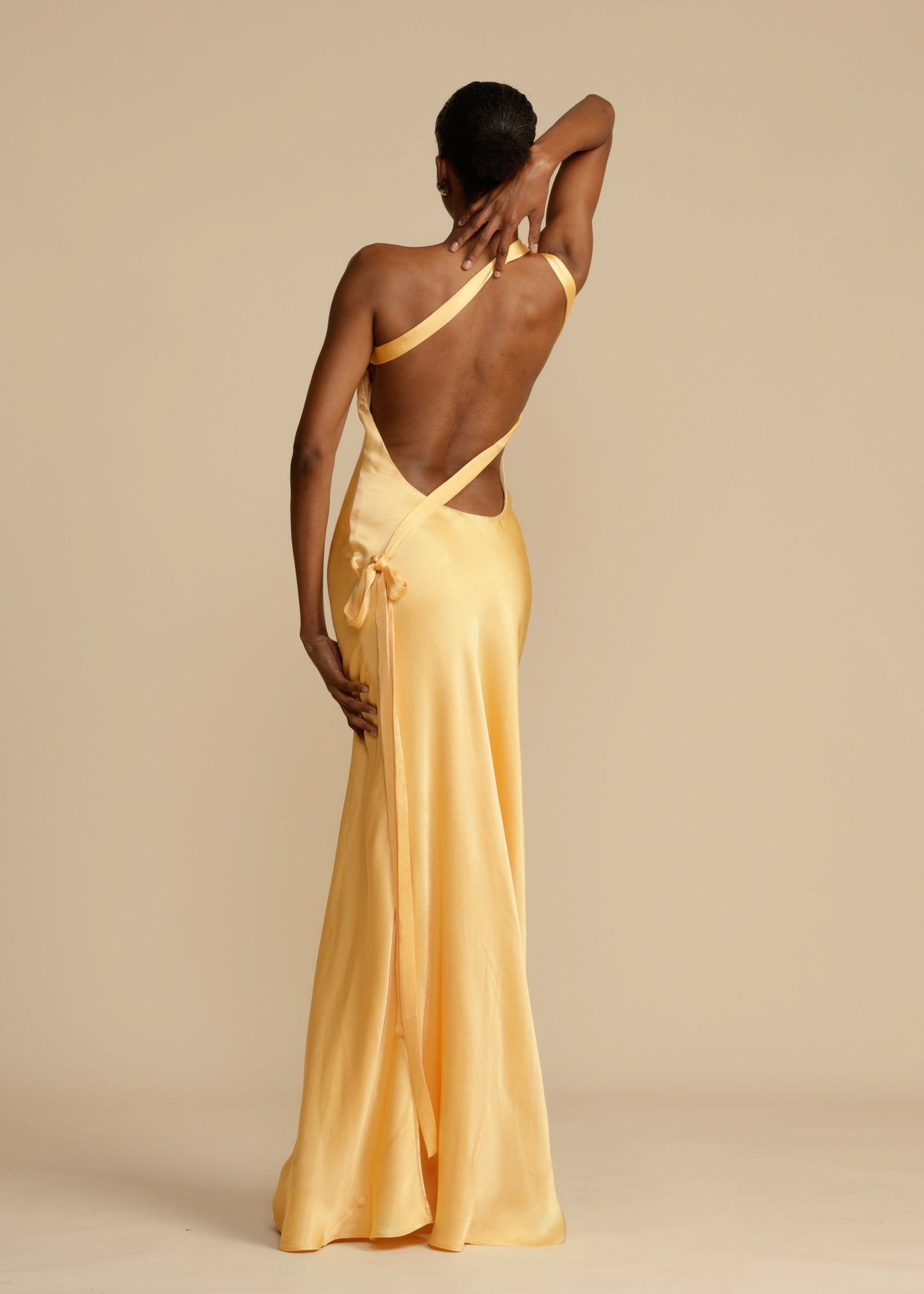 Dames Satijnen Maxi Jurk | One Shoulder & Elegant