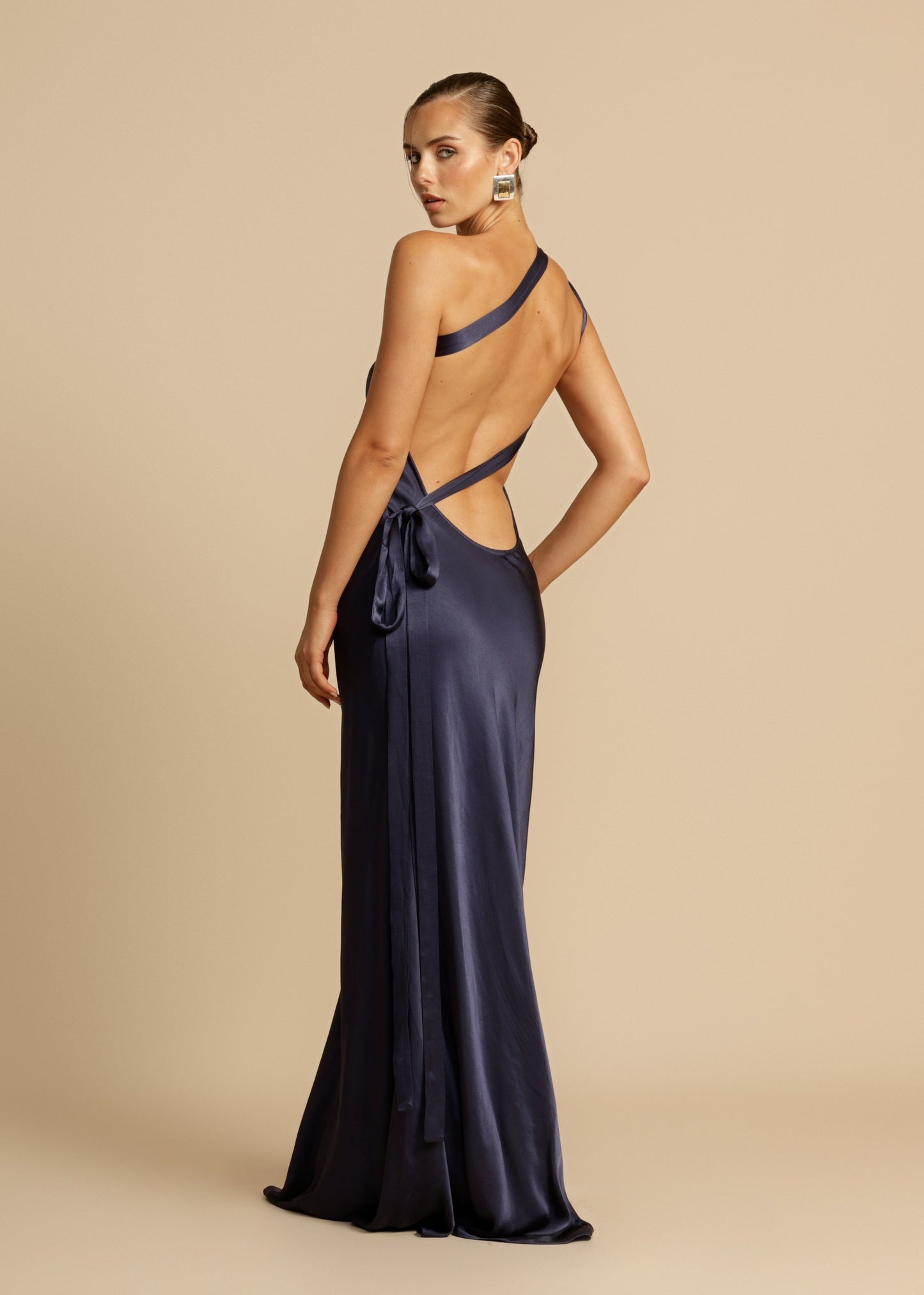 Dames Satijnen Maxi Jurk | One Shoulder & Elegant