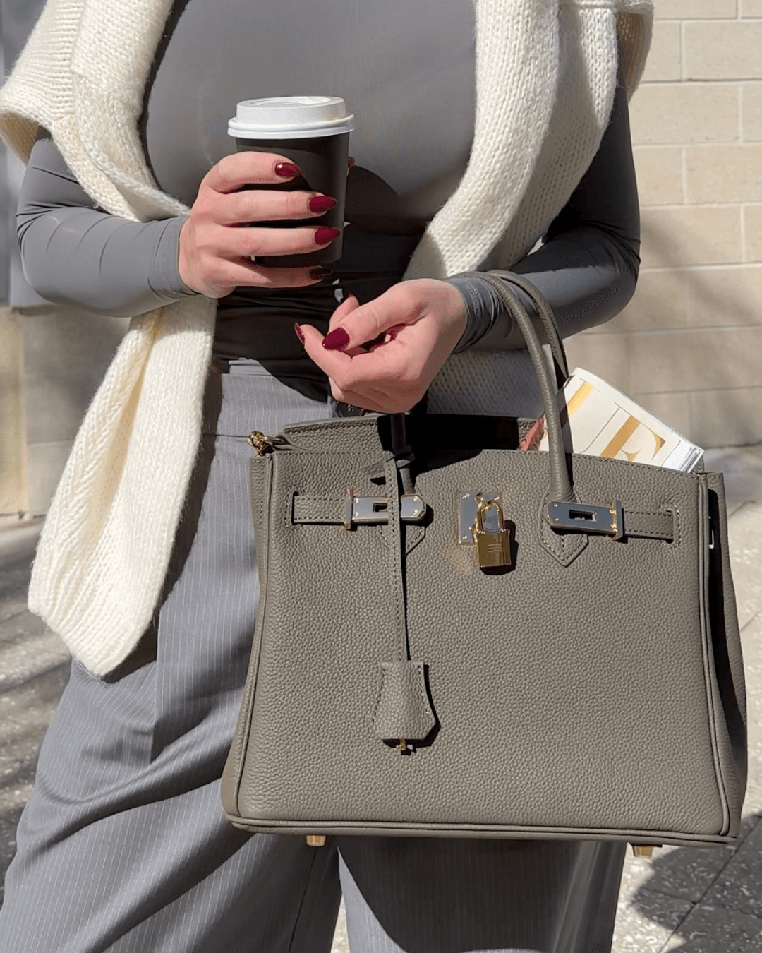 Luxe Vegan Suede Tote – Tijdloze Elegantie en Functioneel Design