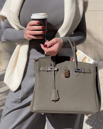 Luxe Vegan Suede Tote – Tijdloze Elegantie en Functioneel Design