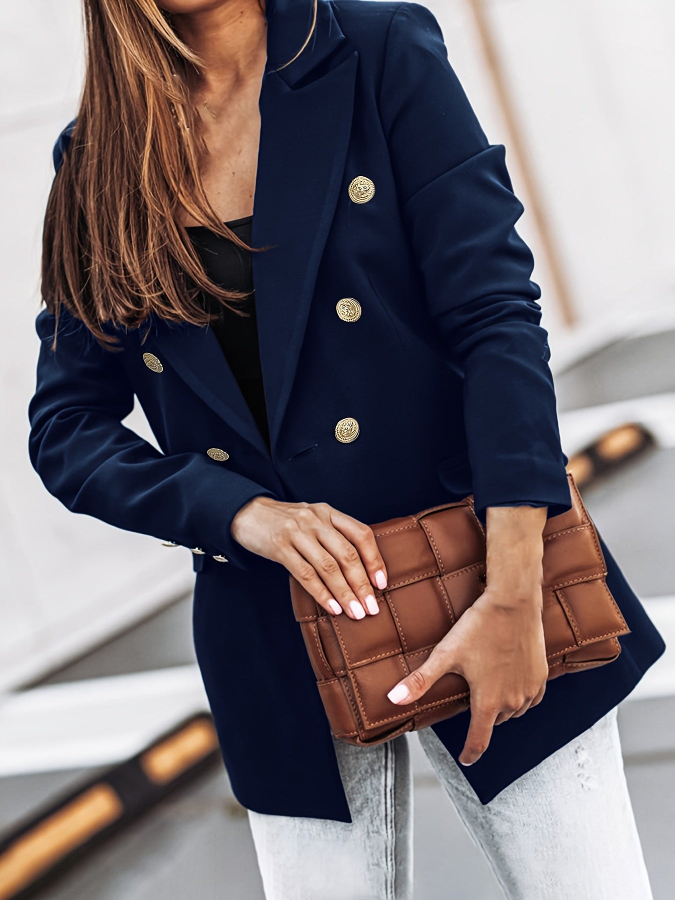 Long Elegant Women's Blazer with Double Button Closure – Business Style for Every Season