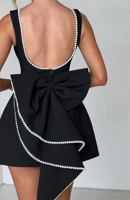 Elara Mini Jurk | Elegante Pasvorm & Moderne Structuur