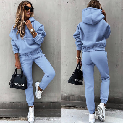 Comfortable Tracksuit for Women – Breathable, Modern & Versatile