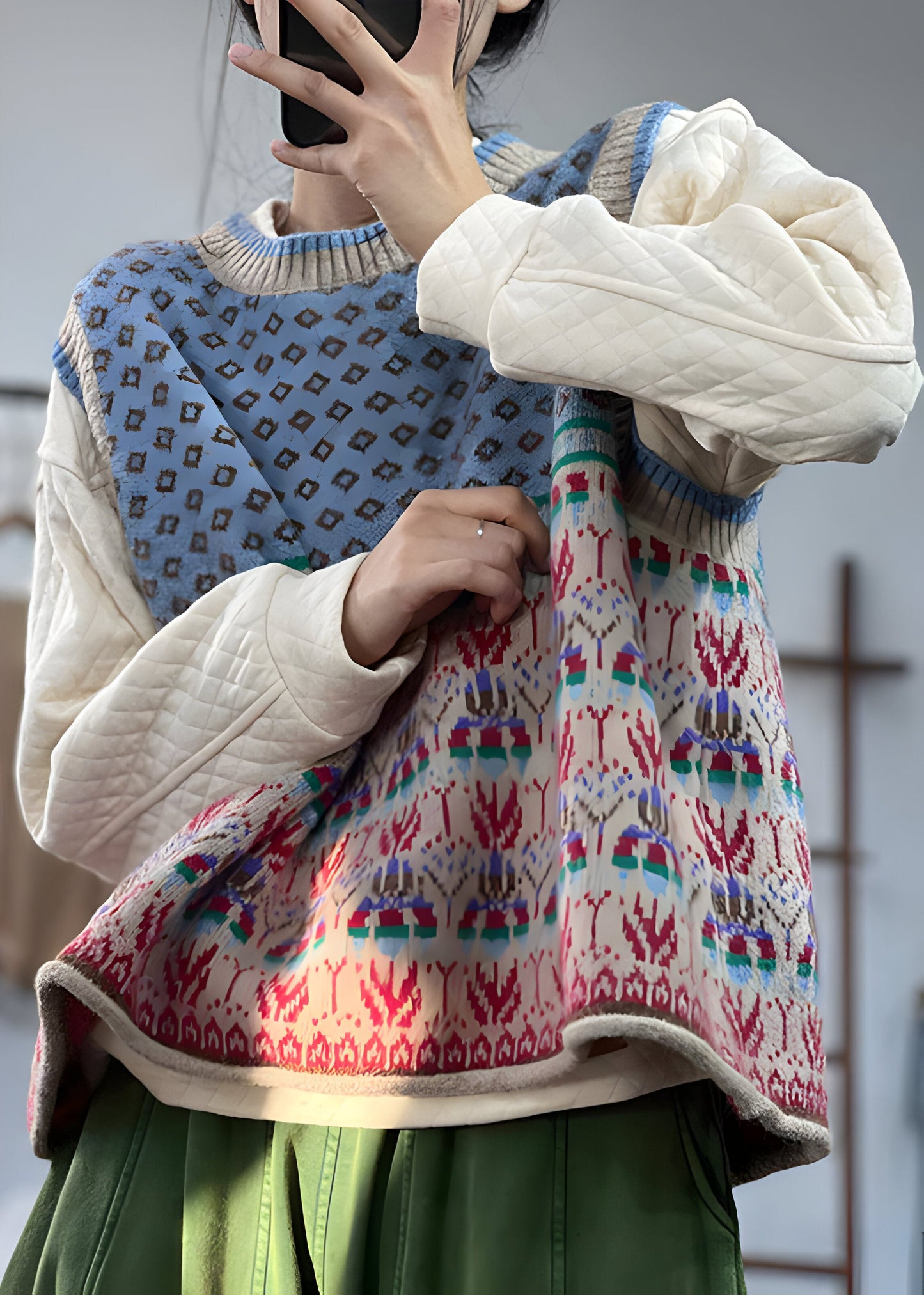 Gestrickte Damenweste aus Wolle mit Print – Warm, Modisch & Geschichtet