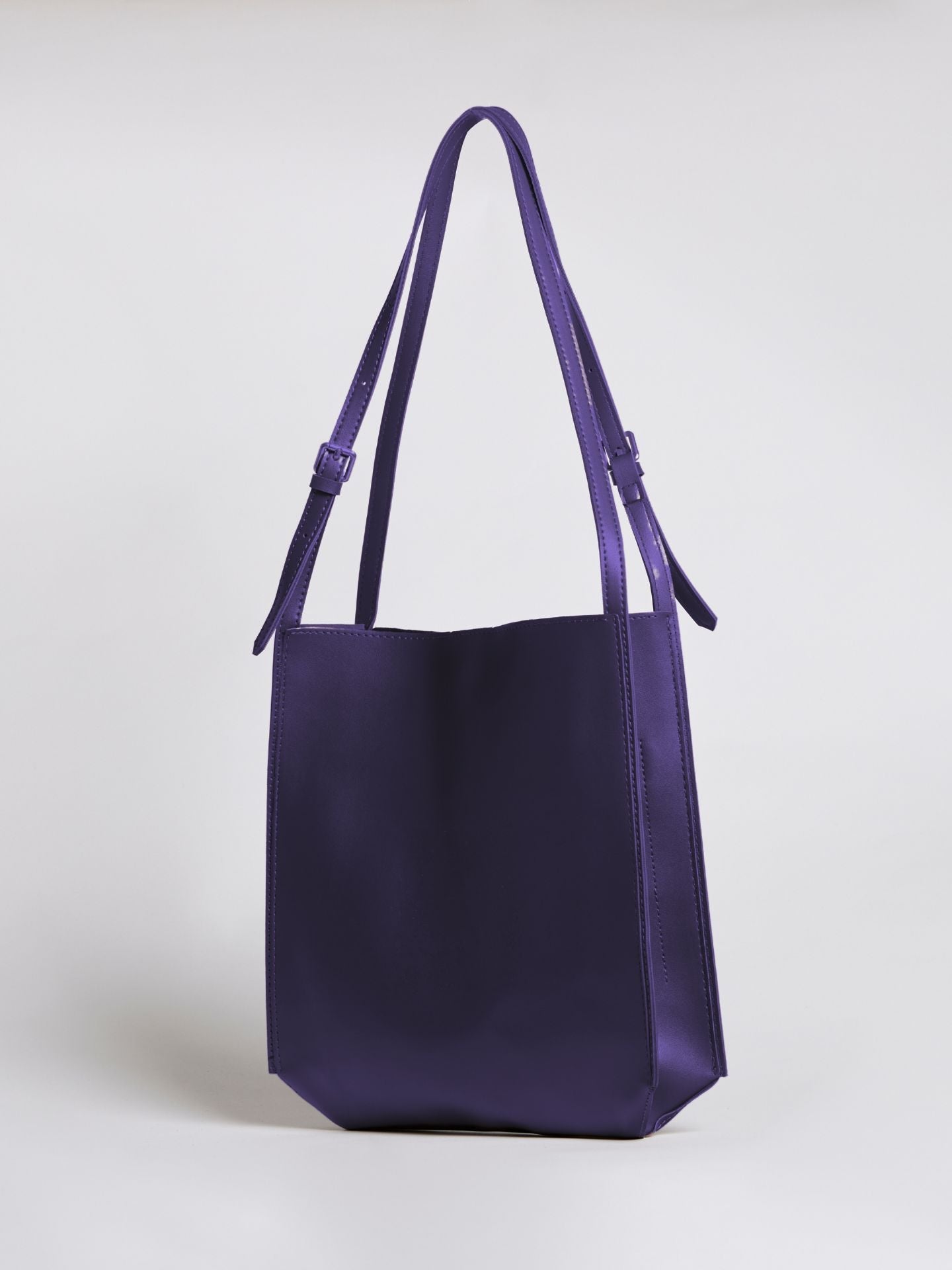 Halfronde Vegan Leren Schoudertas – Elegant & Ruim voor Dagelijks Gebruik