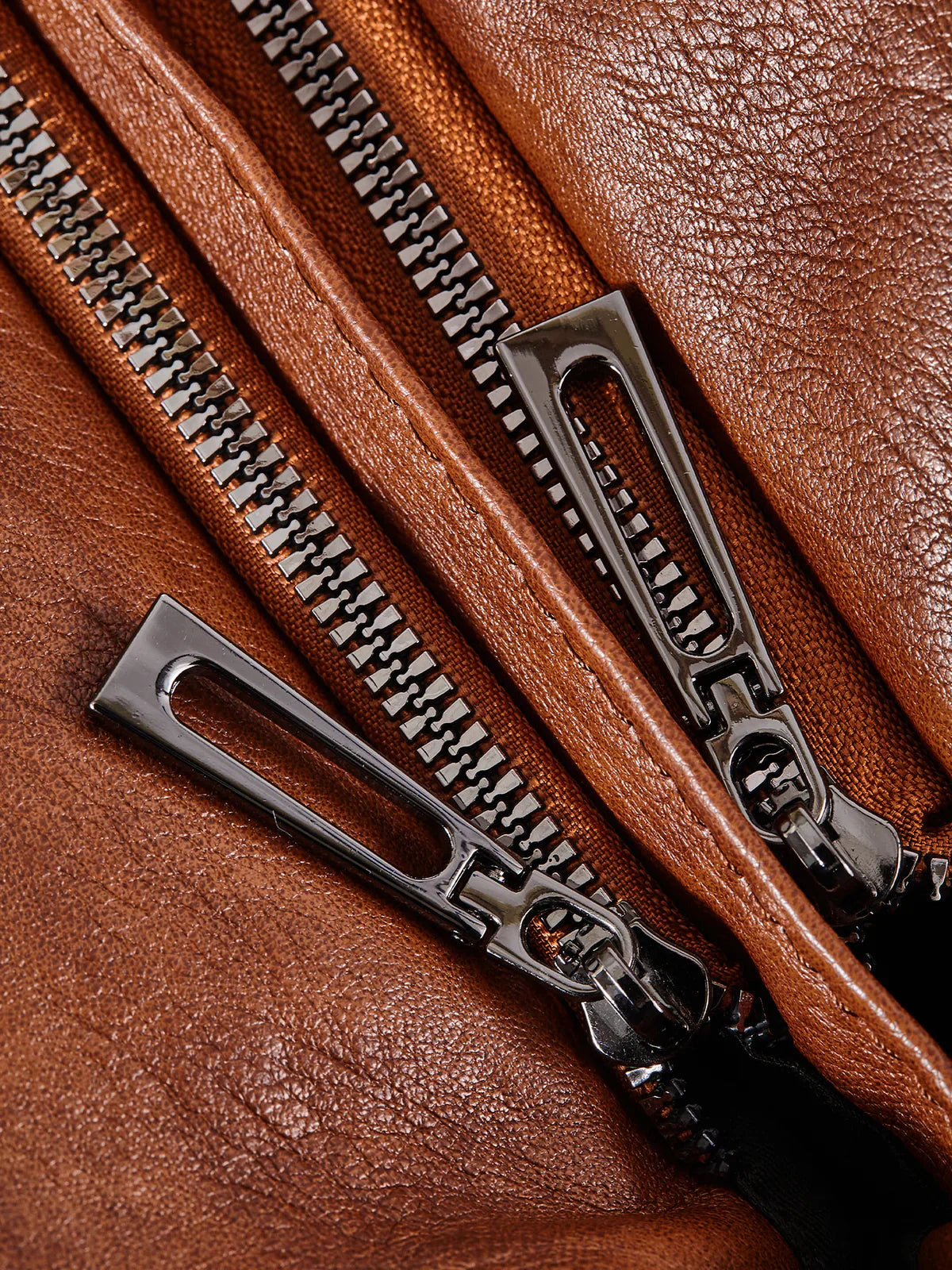 Julissa – Classic Leather Shoulder Bag with Zipper Details for Women