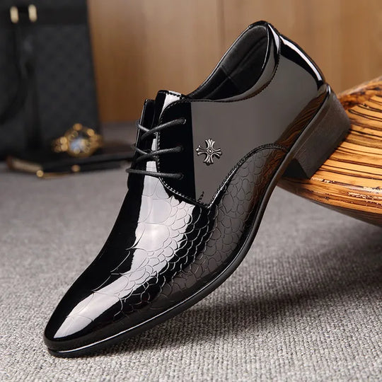 Men's Classic Oxford Shoes with Pointed Toe