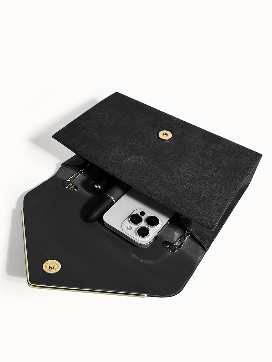 Fluwelen Envelope Clutch – Suède Look voor Avondelijke Elegantie