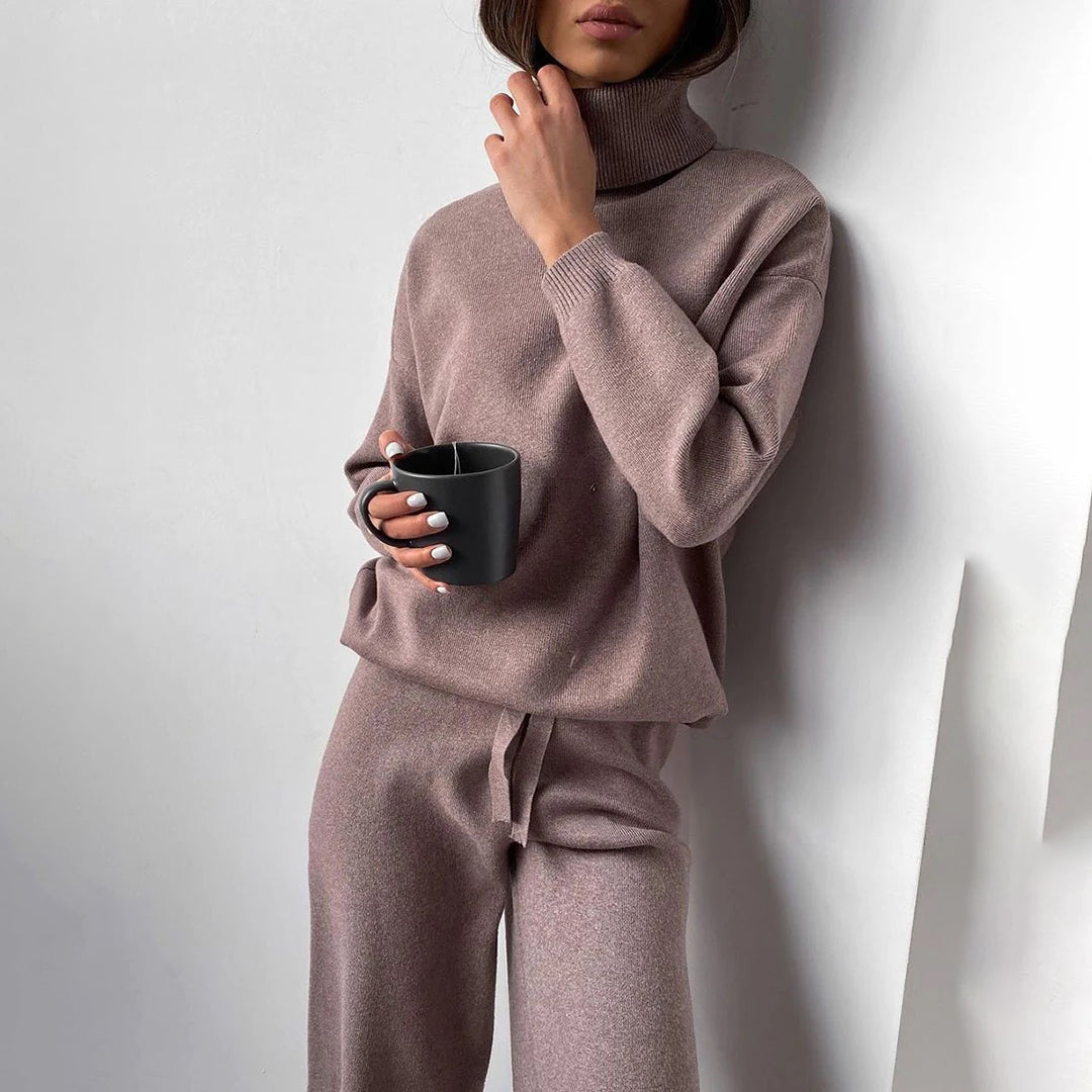 Elegant Women's Sweater Set with Turtleneck – Perfect for Everyday Use