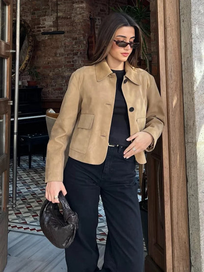 Dames Suède Jas – Korte Stijl met Knopen en Tailored Pasvorm