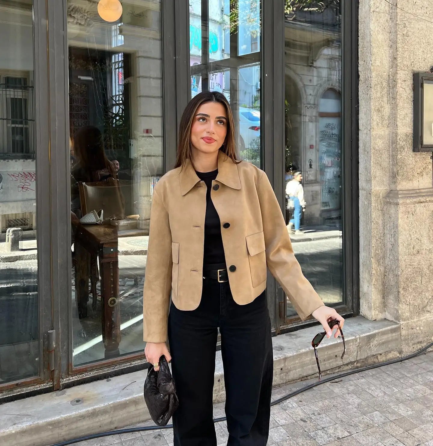 Dames Suède Jas – Korte Stijl met Knopen en Tailored Pasvorm