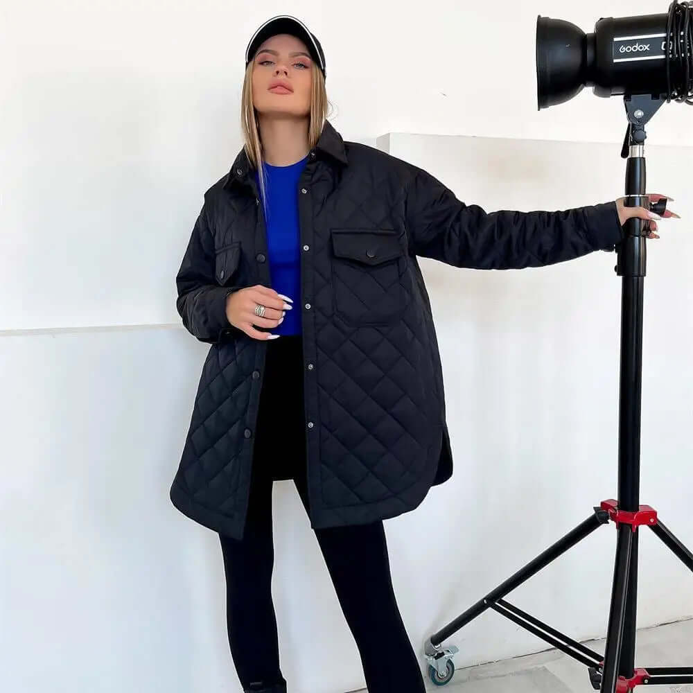 Klassieke Gewatteerde Damesjas met Drukknoopsluiting en Tailleceintuur