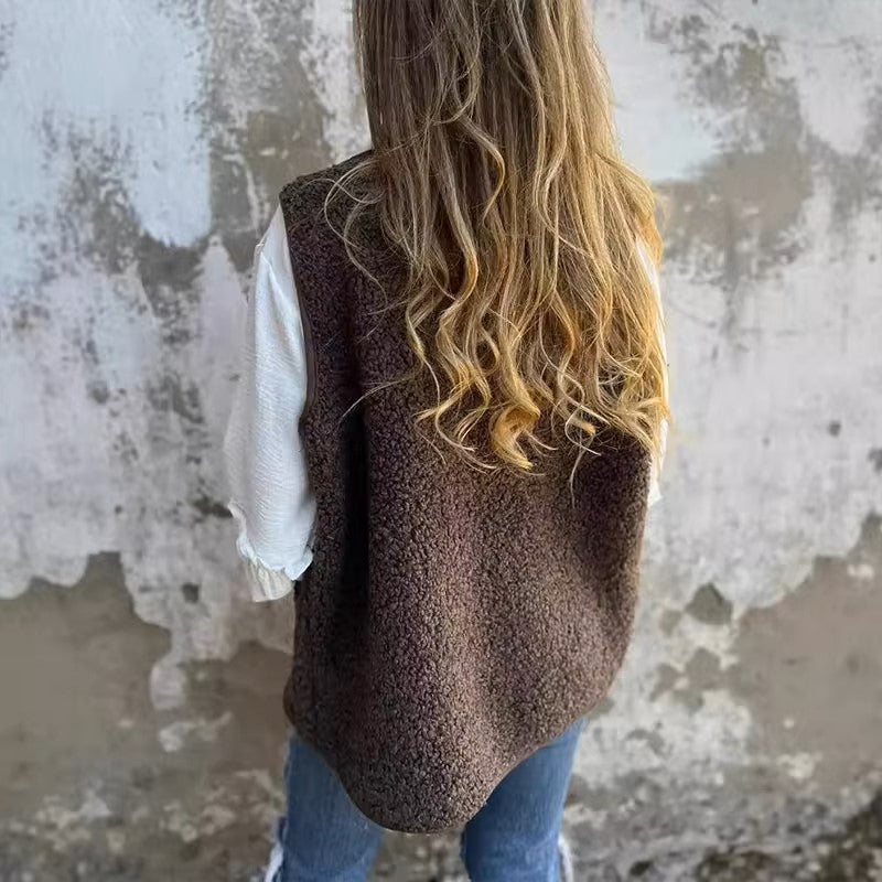 Women's Fleece Vest with Buttons and Pockets – Warm & Stylish for Autumn
