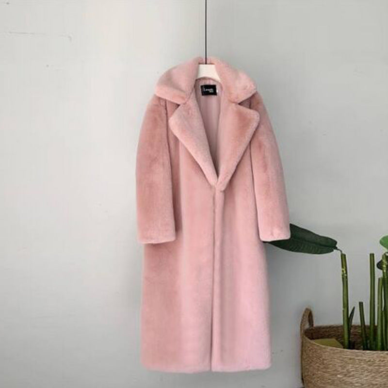 Women's long soft plush coat – Warm, stylish and elegant for cold days