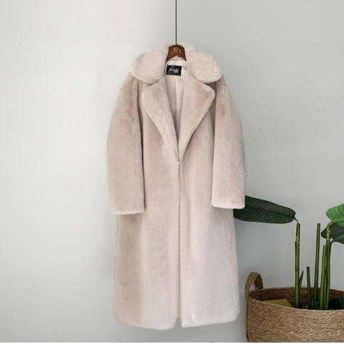 Women's long soft plush coat – Warm, stylish and elegant for cold days