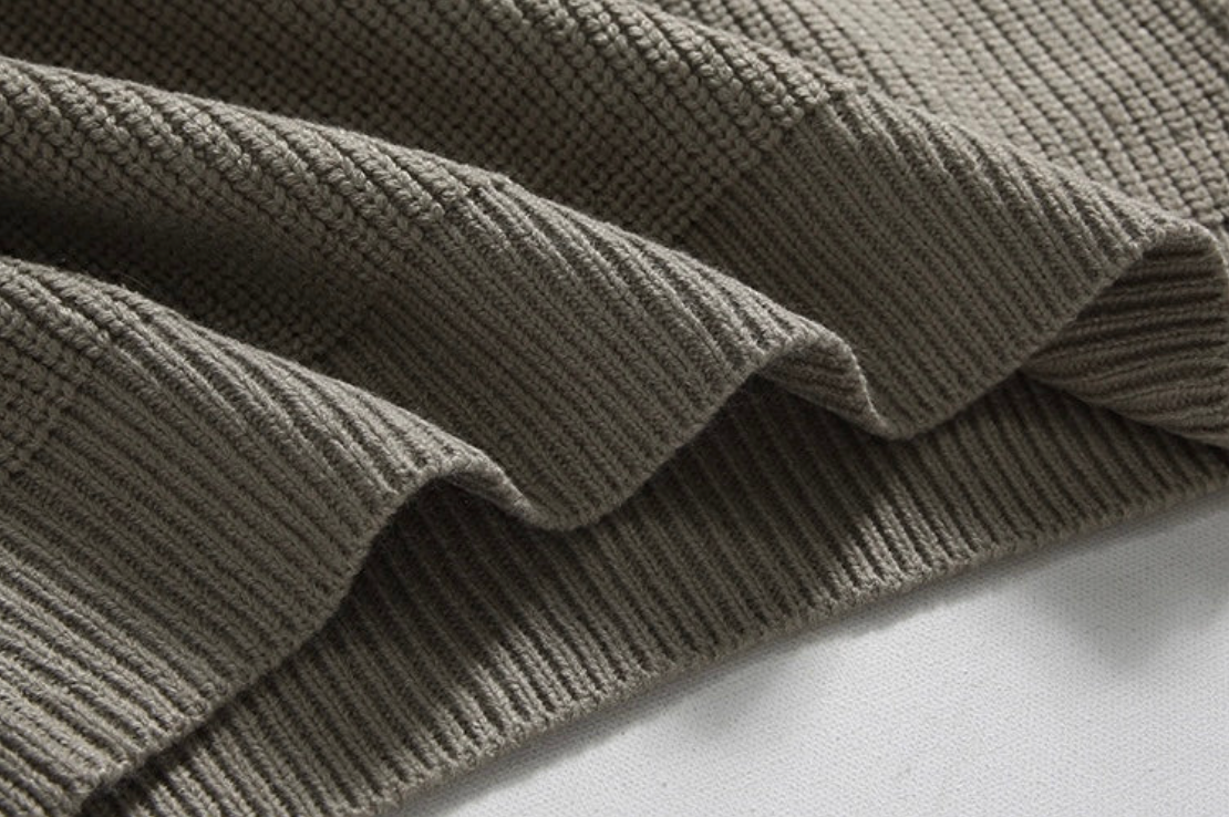 Men's Sweater with Quarter Zip – Classic Design and Comfortable Fit