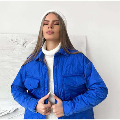 Klassieke Gewatteerde Damesjas met Drukknoopsluiting en Tailleceintuur