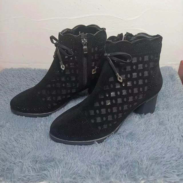 Mesh Ankle Boots with Heel – Elegant Women's Boots with Zipper