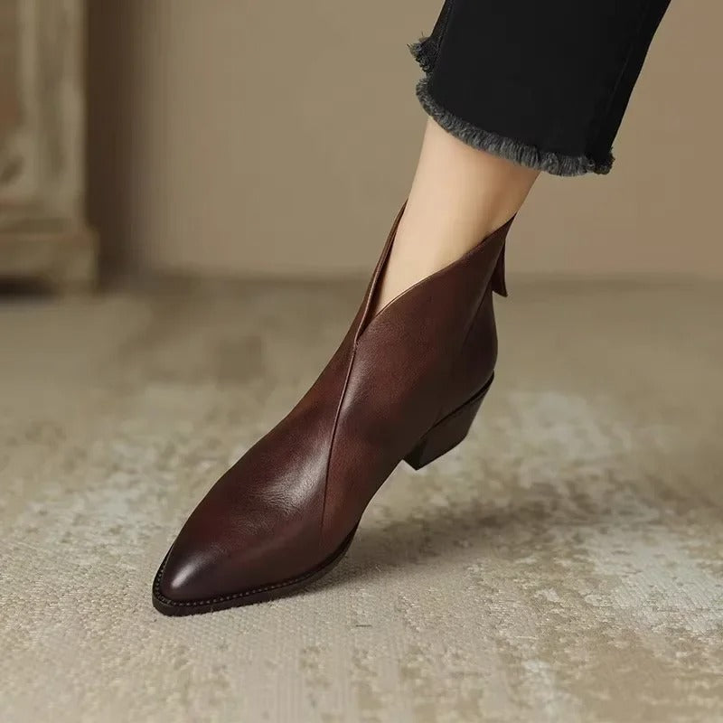 Elegant Retro Ankle Boots with Heel for Women – Ideal for Autumn