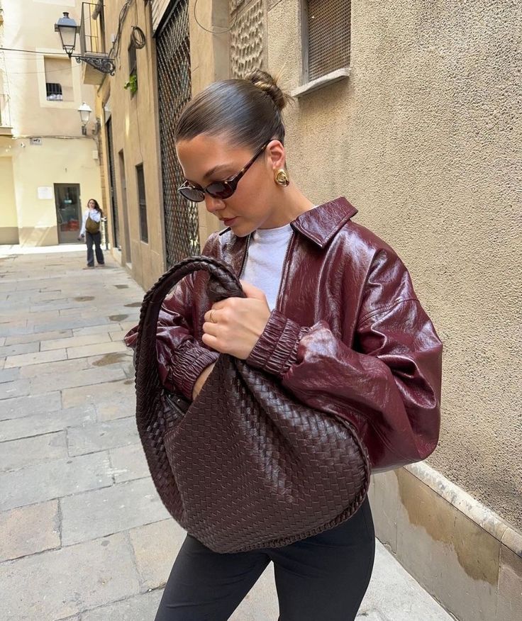 Luxe Geweven Handtas – Tijdloze Elegantie & Comfort voor Elke Dag