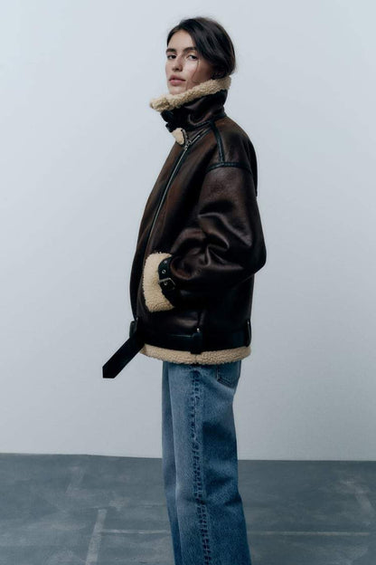 Karina | Damesjas met Revers van Kunstleer – Elegant & Waterafstotend