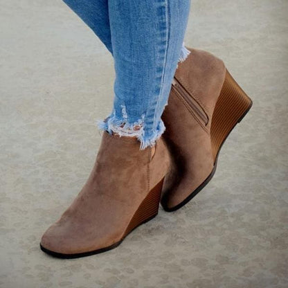 Elegant Women's Ankle Boots with Heel – Suede Look & Timeless Style