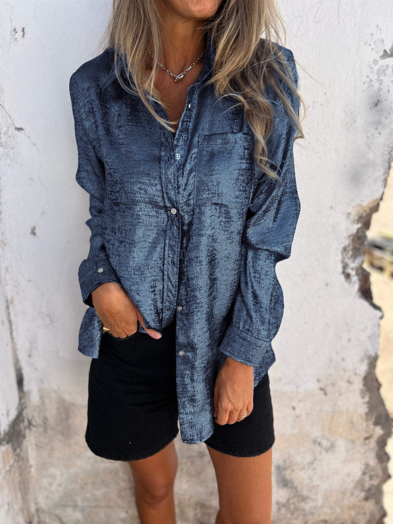 Dames Blouse – Oversized Shirt met Glanzende Textuur – Casual & Chic