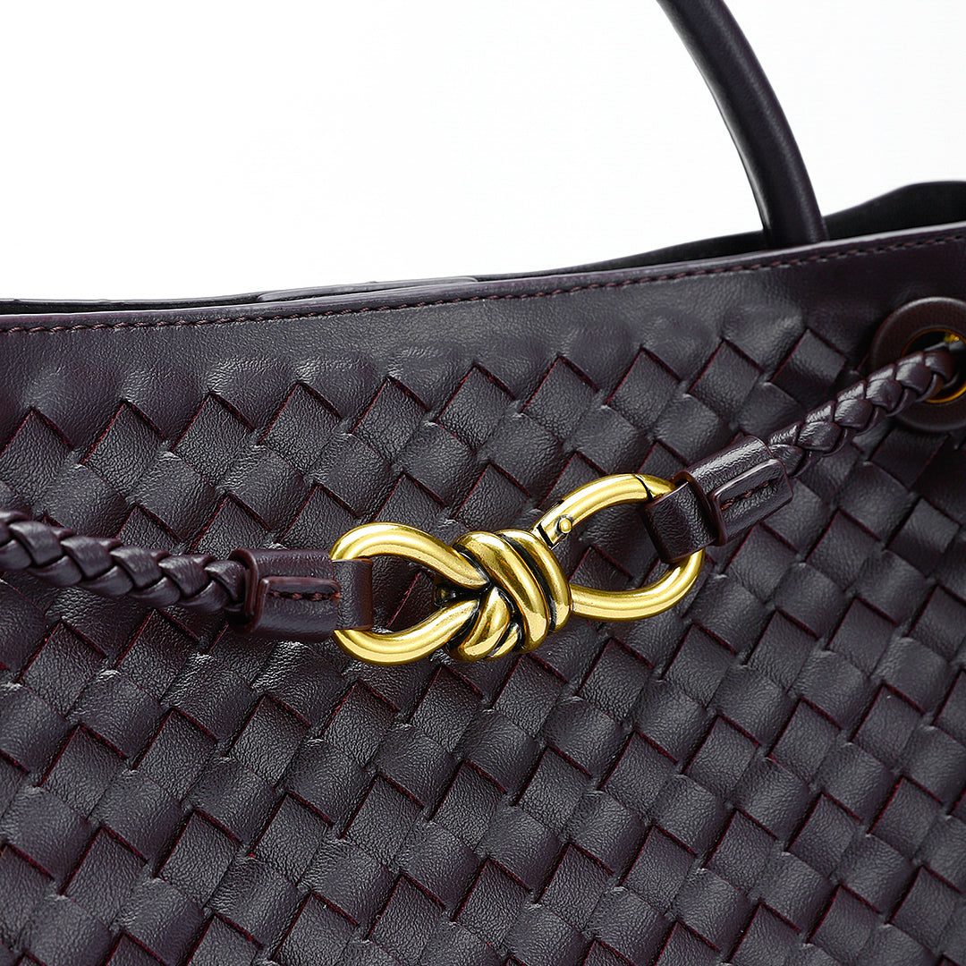 Luxury Shoulder Bag for Women – Elegant, Durable & Versatile