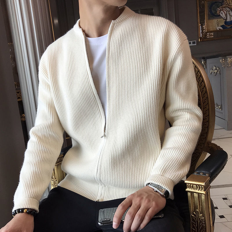 Men's Sweater with Soft Texture and Long Sleeves