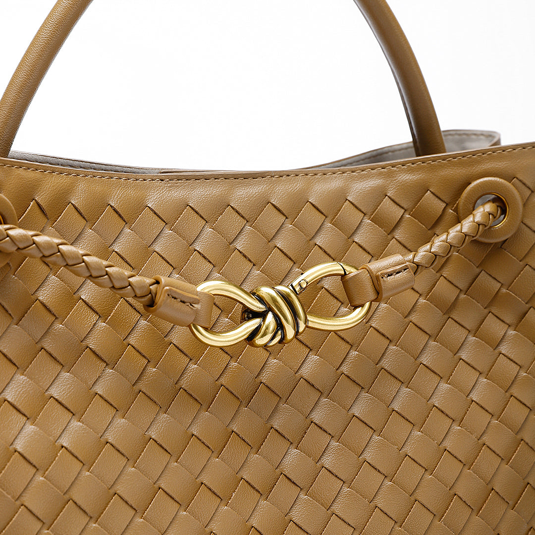 Luxury Shoulder Bag for Women – Elegant, Durable & Versatile