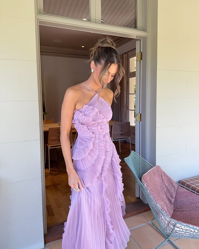 Valentina | Elegante Geplooide Maxi Jurk voor Bruiloftsgasten